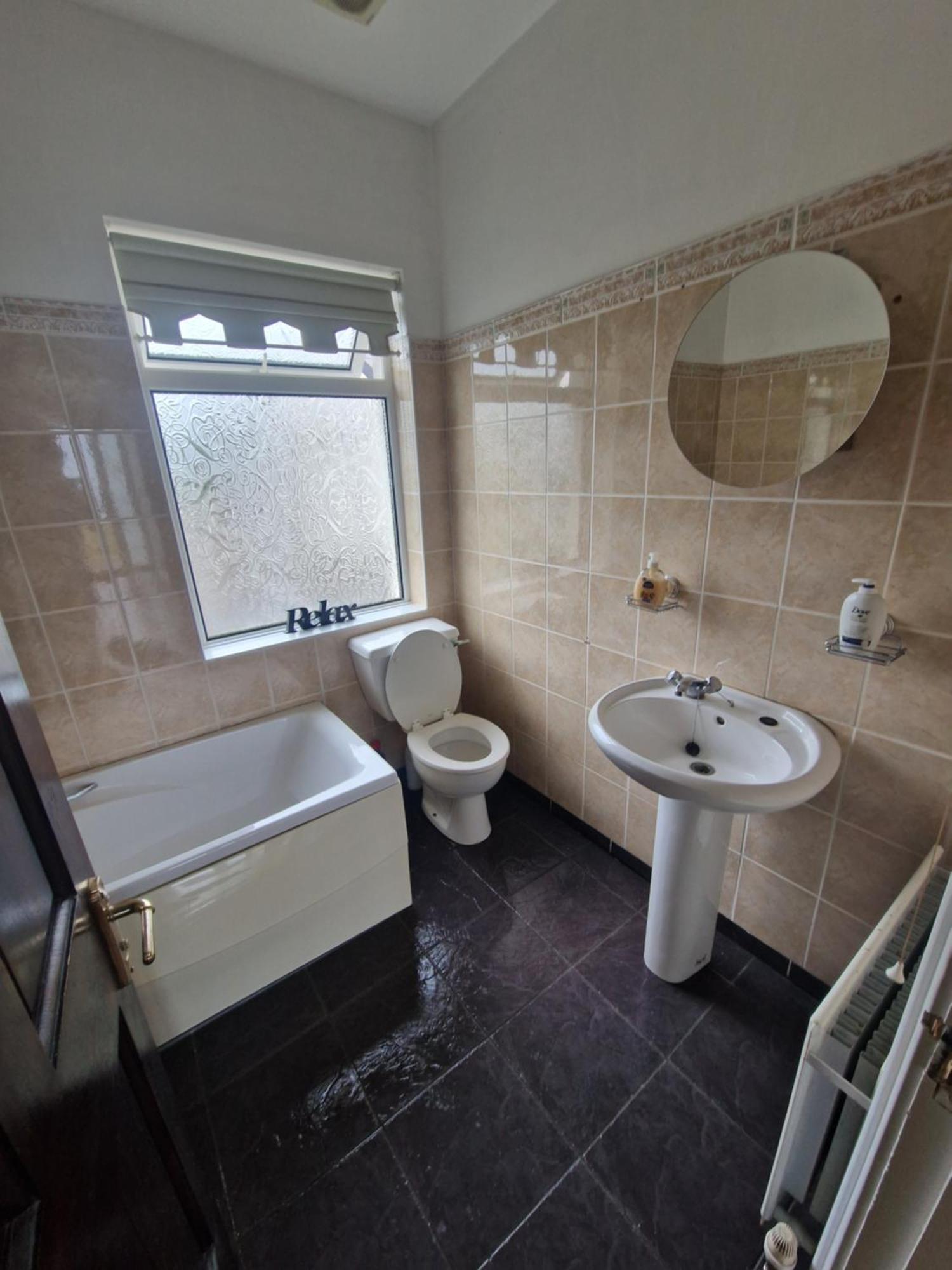 Hillhead's Sea View Escape